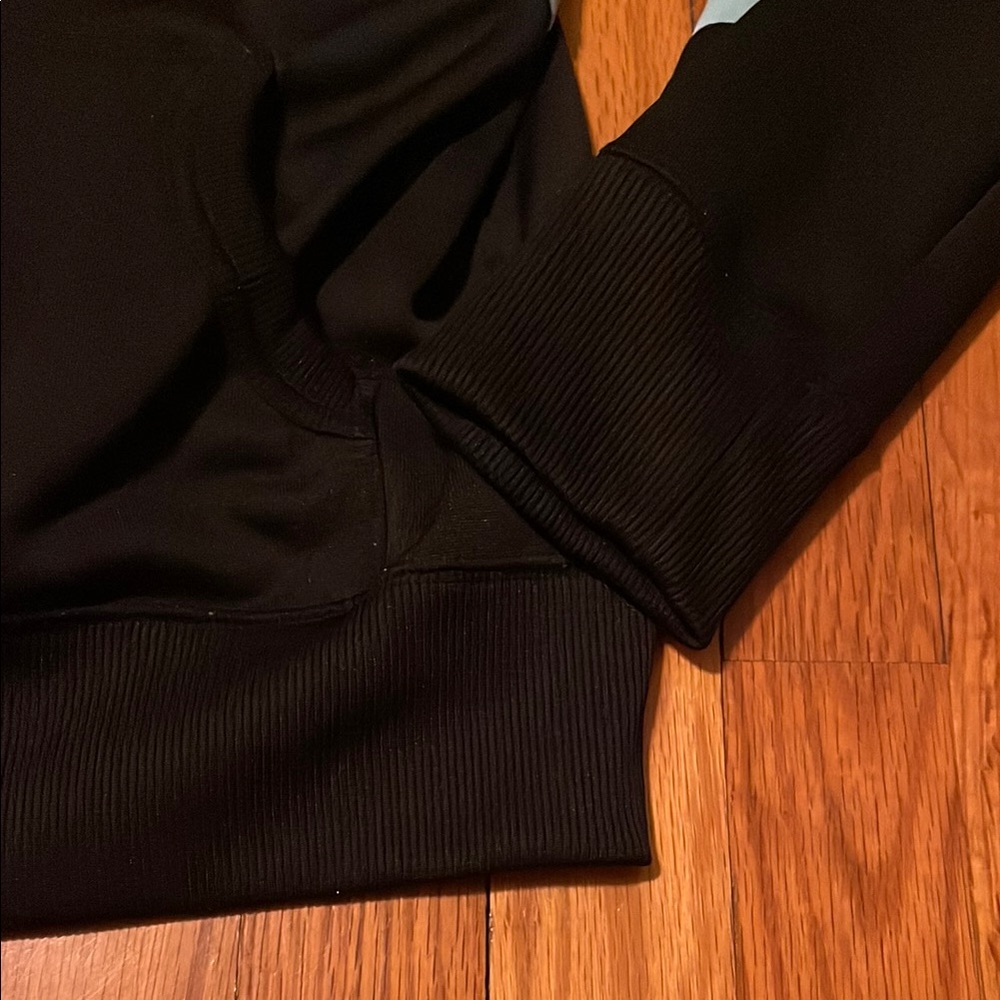 Volcom Women’s Colorblock Zip Hoodie- Medium - Picture 3 of 16